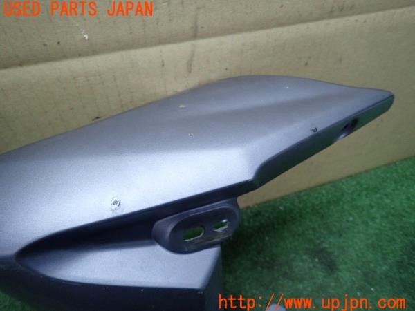 3UPJ=24640010]トライアンフ ストリートトリプル85(SMTTTL1166D)純正 2309061 サイドカバー 左 中古_m1