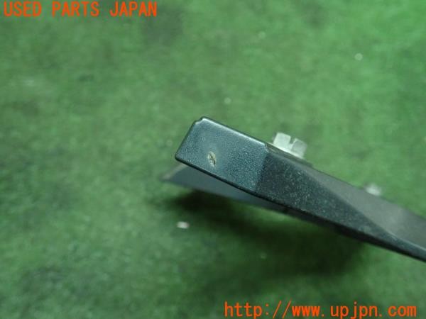 3UPJ=24640034]トライアンフ ストリートトリプル85(SMTTTL1166D)純正 ナンバープレートホルダー 中古_m4