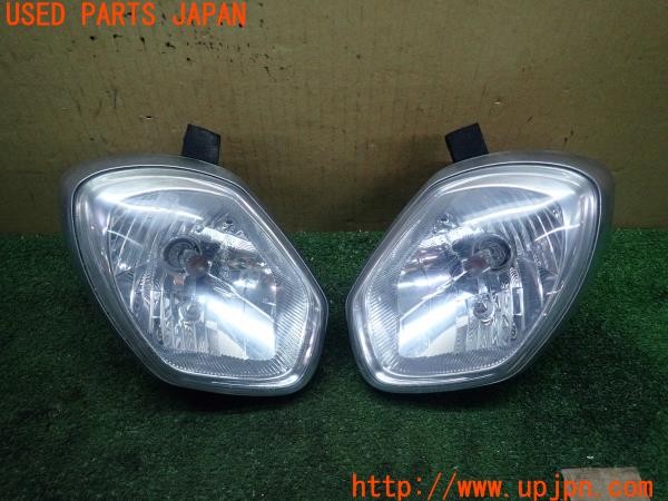 3UPJ=24640050]トライアンフ ストリートトリプル85(SMTTTL1166D)純正 ヘッドライト TYCレンズ 中古_m0