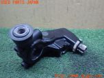3UPJ=24640051]トライアンフ ストリートトリプル85(SMTTTL1166D)純正 クラッチレバーホルダー 中古_s0