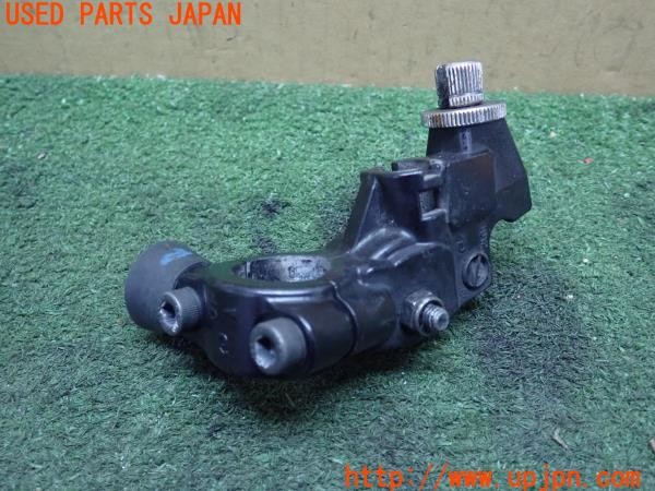 3UPJ=24640051]トライアンフ ストリートトリプル85(SMTTTL1166D)純正 クラッチレバーホルダー 中古_m3