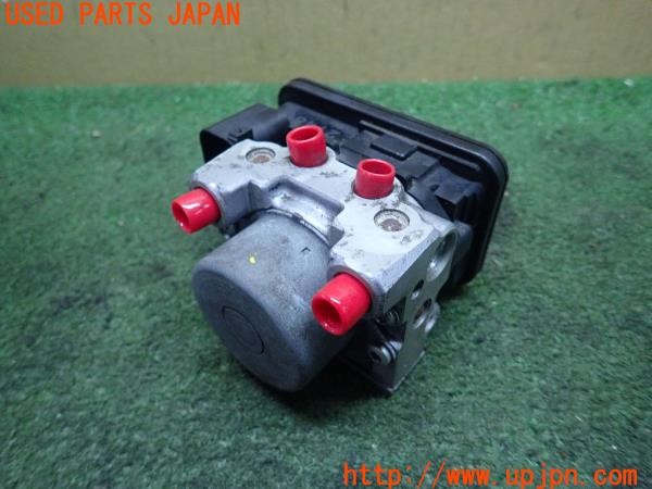 3UPJ=24640113]トライアンフ ストリートトリプル85(SMTTTL1166D)純正 006-V95-162-3 ABSユニット 中古_m0