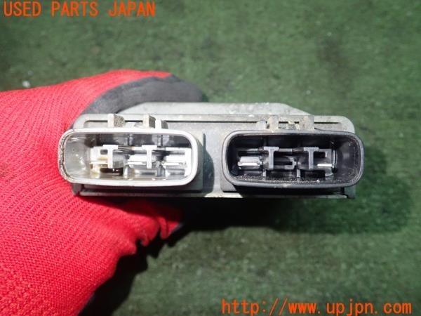 3UPJ=24640116]トライアンフ ストリートトリプル85(SMTTTL1166D)純正 FH020AA レギュレーター 中古_m3