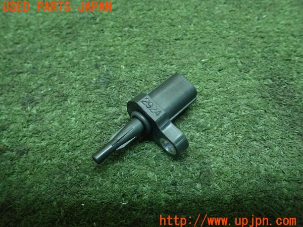 3UPJ=24640119]トライアンフ ストリートトリプル85(SMTTTL1166D)純正 吸気温センサー 中古_m0
