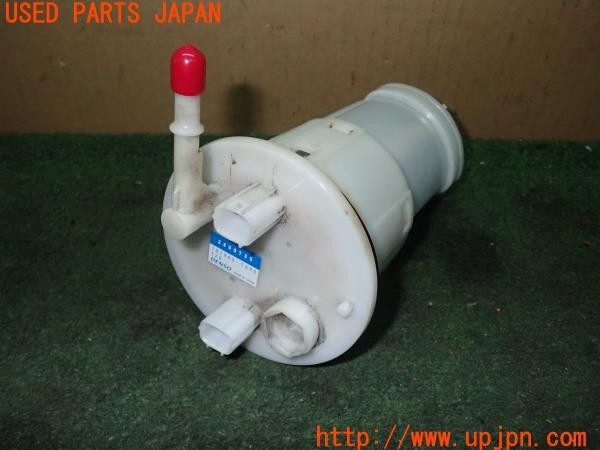 3UPJ=24640129]トライアンフ ストリートトリプル85(SMTTTL1166D)純正 2400735 燃料ポンプ 中古_m0