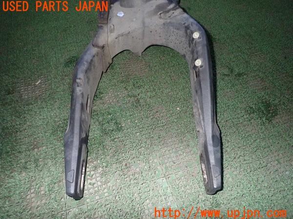 3UPJ=24640408]トライアンフ ストリートトリプル85(SMTTTL1166D)純正 2050606 スイングアーム 中古_m2