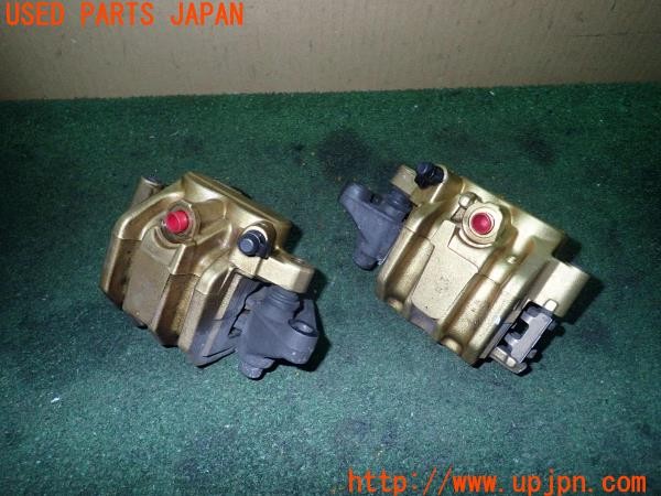 3UPJ=24640410]トライアンフ ストリートトリプル85(SMTTTL1166D)純正 フロントキャリパー 中古_m1