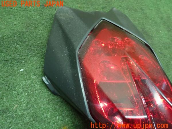 3UPJ=24640508]トライアンフ ストリートトリプル85(SMTTTL1166D)純正 テールランプ 中古_m3