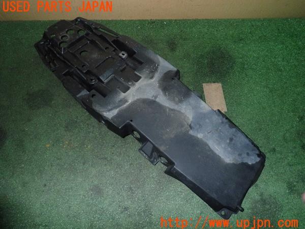 3UPJ=24640520]トライアンフ ストリートトリプル85(SMTTTL1166D)純正 2308008 バッテリーボックス 中古_m2
