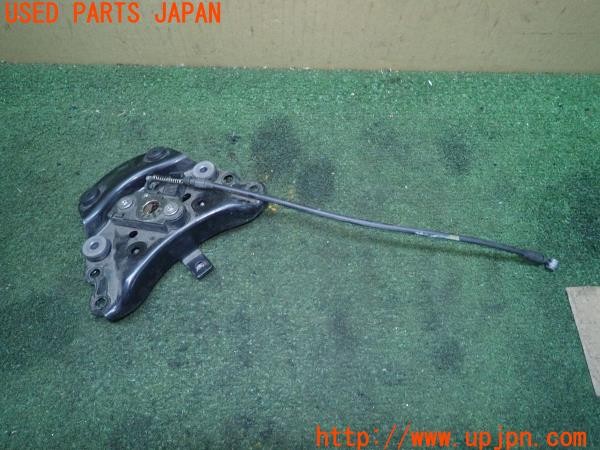 3UPJ=24640531]トライアンフ ストリートトリプル85(SMTTTL1166D)純正 シートオープナー 中古_m0