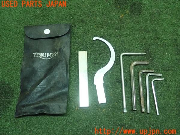 3UPJ=24640543]トライアンフ ストリートトリプル85(SMTTTL1166D)純正 車載工具 中古_m0