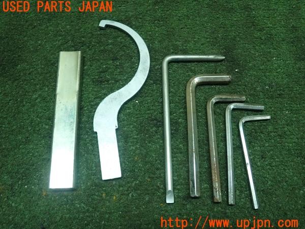 3UPJ=24640543]トライアンフ ストリートトリプル85(SMTTTL1166D)純正 車載工具 中古_m1