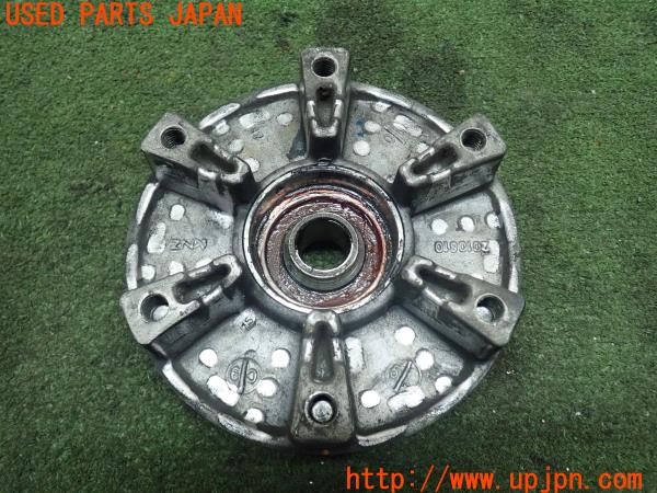 3UPJ=24640547]トライアンフ ストリートトリプル85(SMTTTL1166D)純正 2010610 リアホイールハブ 中古_m2