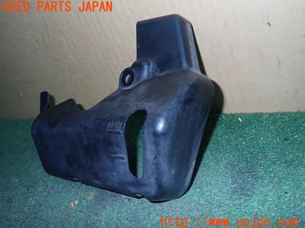 3UPJ=24640561]トライアンフ ストリートトリプル85(SMTTTL1166D)純正 2103007 リザーバータンクカバー 中古_m1