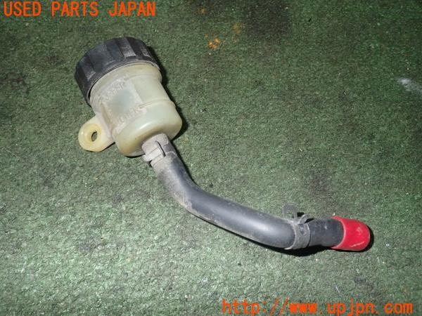 3UPJ=24640574]トライアンフ ストリートトリプル85(SMTTTL1166D)純正 リアブレーキタンク 中古_m1