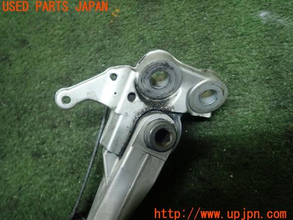 3UPJ=24640589]トライアンフ ストリートトリプル85(SMTTTL1166D)純正 サイドスタンド 中古_m3