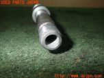 3UPJ=24640705]トライアンフ ストリートトリプル85(SMTTTL1166D)純正 フロントアクスルシャフト 中古_s2
