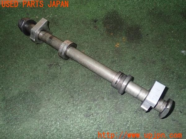 3UPJ=24640706]トライアンフ ストリートトリプル85(SMTTTL1166D)純正 リアアクスルシャフト 中古_m1