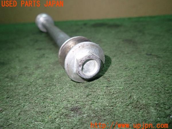 3UPJ=24660706]カワサキ ニンジャ400(EX400G)純正 リアアクスルシャフト 中古_m2