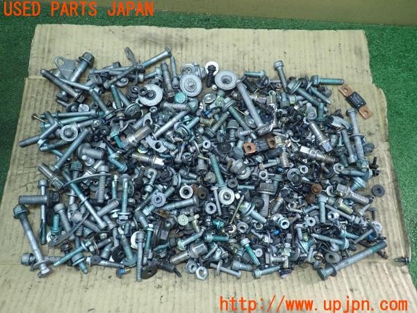 3UPJ=24690720]ベントレー コンチネンタル フライングスパー(BSBEB)ネジ・ナット・ステー類 セット ジャンク_m0