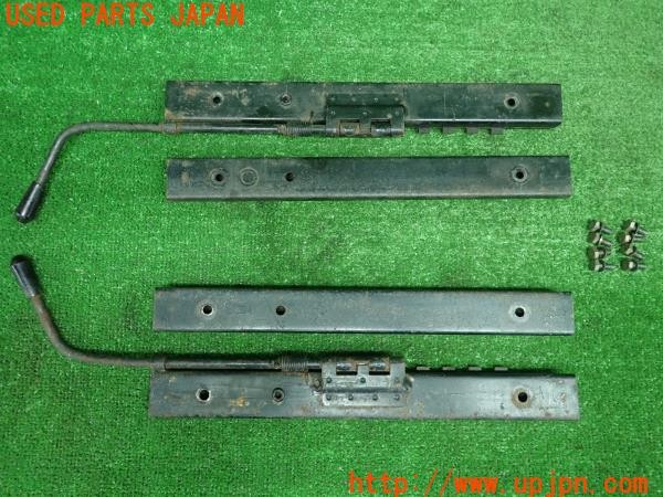 3UPJ=24720612]ポルシェ 944(型式不明)純正 シートレール 中古_m0