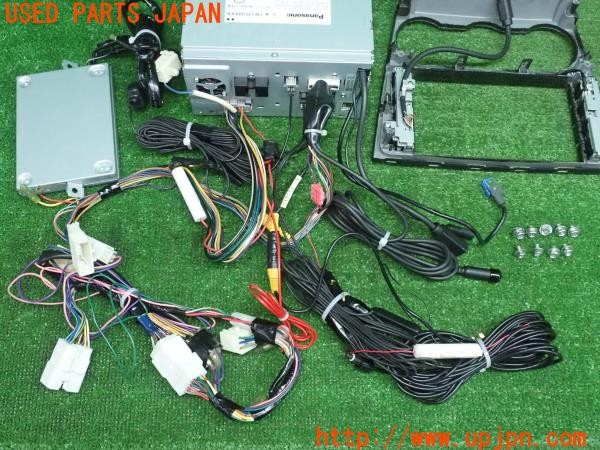 3UPJ=24730506]WRX S4(VAG A型)Panasonic パナソニック CN-LR700DFB パネル付 中古_m2