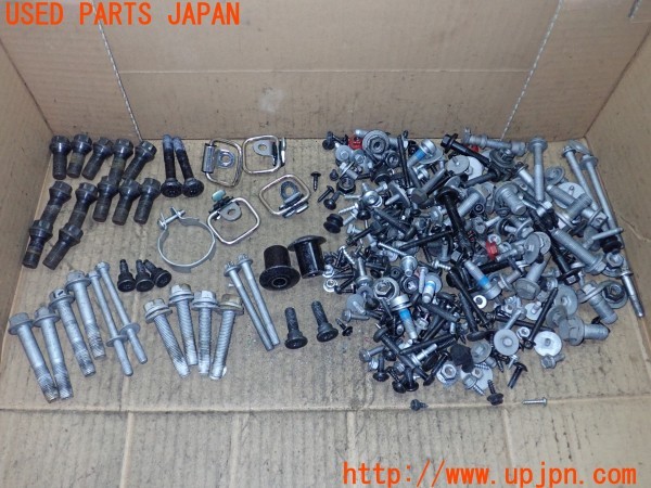 3UPJ=24740720]BMW ミニ(MINI)クロスオーバー(ZA16 R60)ネジ・ナット・ステー類 セット ジャンク_m0