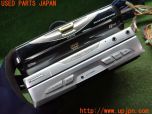 3UPJ=24770502]ハイエースワゴン(KZH100G)Panasonic パナソニック YEP0FX4010 CN-DV7700SD DVDナビ 中古_s1