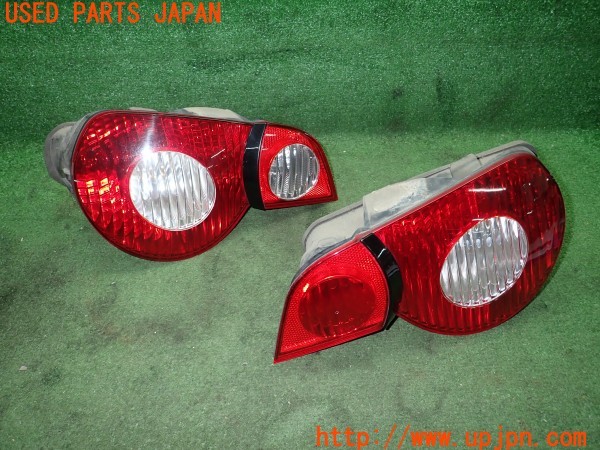 3UPJ=24830547]BMW Z4 ロードスター 2.5i(BT25 E85)前期 純正 テールランプ 中古_m0