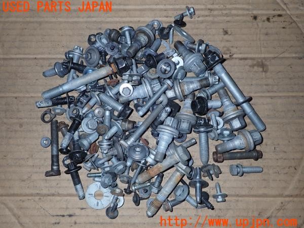 3UPJ=24920720]プジョー・RCZ(T7R5F03)ネジ・ナット・ステー類 ジャンク_m0