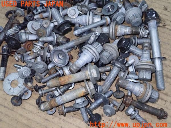 3UPJ=24920720]プジョー・RCZ(T7R5F03)ネジ・ナット・ステー類 ジャンク_m2