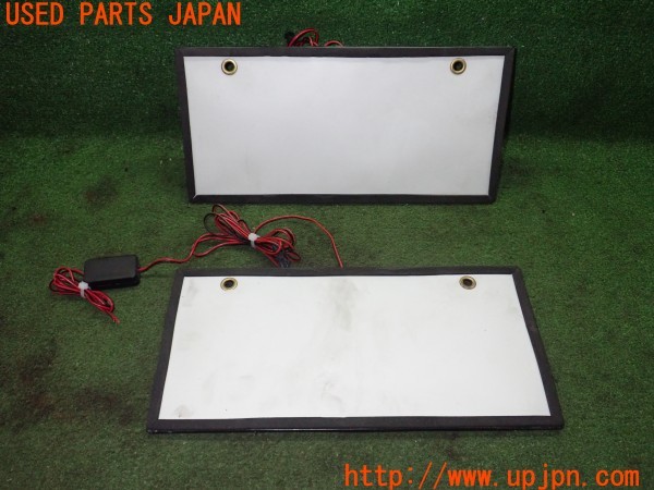 3UPJ=24950512]クラウンマジェスタ(JZS177)社外 字光式ナンバープレート 中古_m0