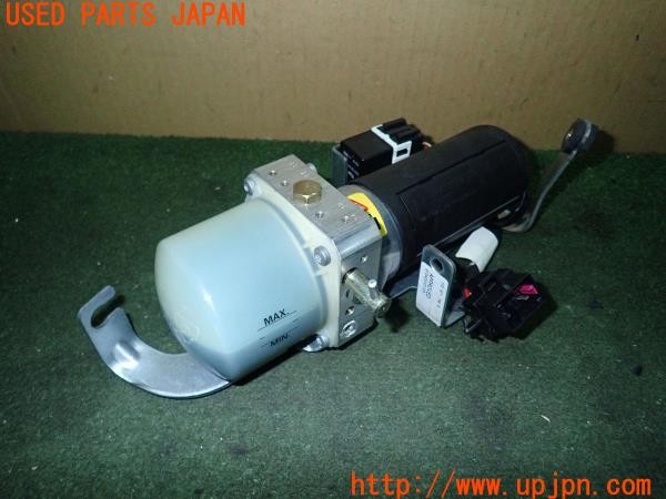 3UPJ=25200579]VW ニュービートルカブリオレ(1YAZJ)純正 1Y0 871 789 B ソフトトップ 油圧ポンプ 中古_m0