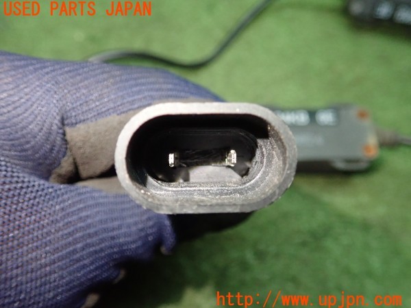 3UPJ=25220590]ハイエースバン 200系(KDH201V 2型)IPF LEDバルブ② フォグランプ 中古_m4