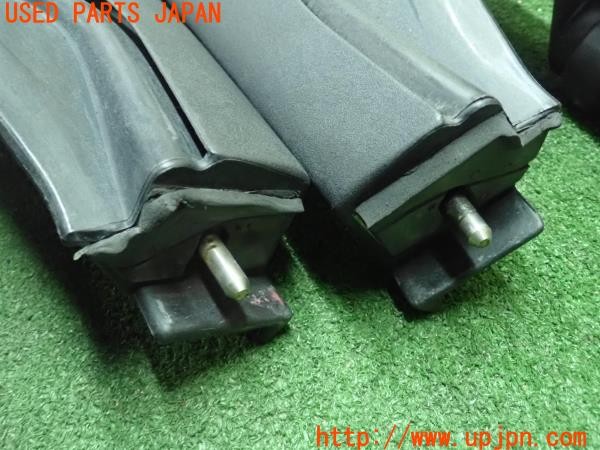 3UPJ=25260013]ジープラングラー(TJ40S)純正 55175858A 55175859A ウィンドシールドヘッダーチャンネル 中古_m3