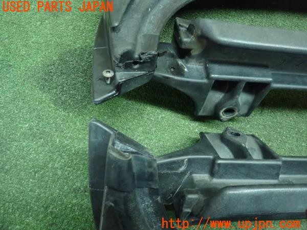 3UPJ=25260013]ジープラングラー(TJ40S)純正 55175858A 55175859A ウィンドシールドヘッダーチャンネル 中古_m4