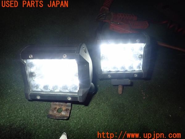 3UPJ=25260542]ジープラングラー(TJ40S)社外 フェンダーランプ 作業灯 LEDワークライト 中古_m4