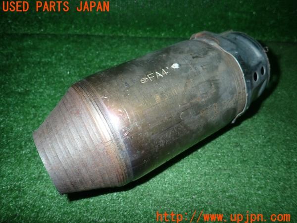 3UPJ=25330159]アクア(AQUA)(NHP10)純正 触媒 マニバーター マテリアル 約1.4㎏ 切断加工品 ジャンク_m1