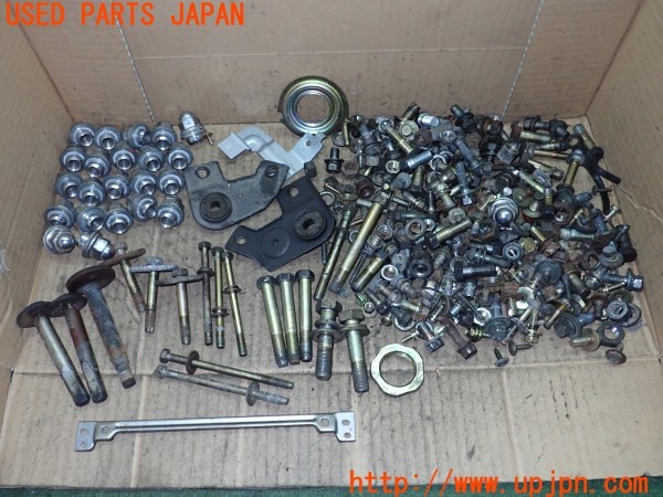 3UPJ=25360720]デリカスペースギア(PD6W)後期 ネジ・ナット・ステー類 セット ジャンク_m0