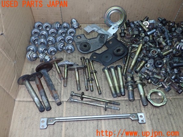 3UPJ=25360720]デリカスペースギア(PD6W)後期 ネジ・ナット・ステー類 セット ジャンク_m1