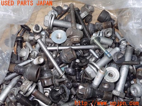 3UPJ=25420720]BMW M3(VA40 E90)ネジ・ナット・ステー類 ジャンク_m2