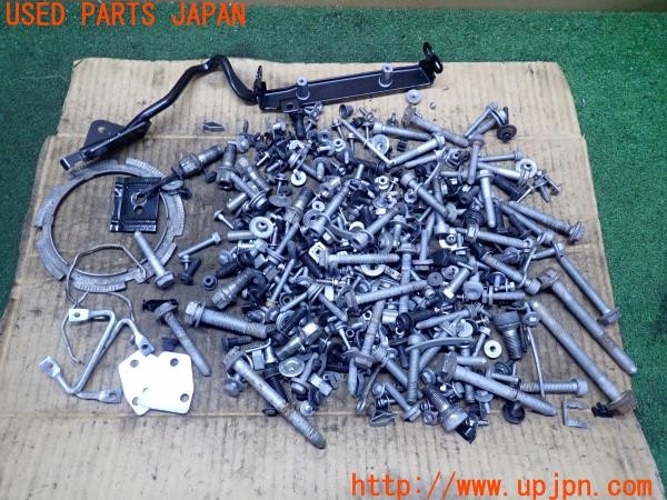 3UPJ=25450720]アウディ TTクーペ(8JBWA)ネジ・ナット・ステー類 セット ジャンク_m0