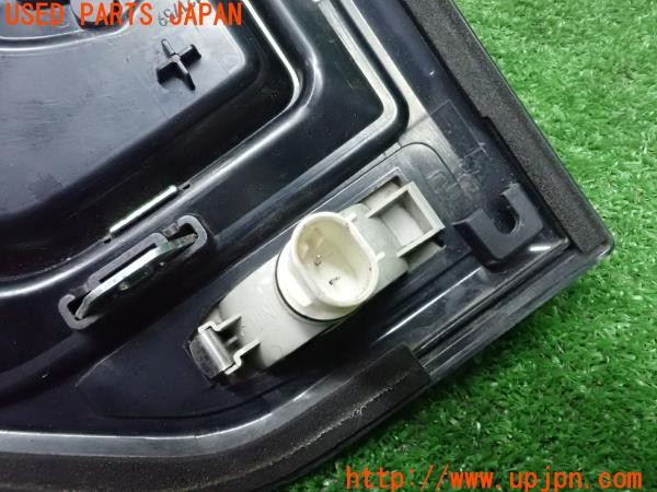 3UPJ=25480514]BMW ミニクーパーSD クロスオーバー オール4(YT20 F60)純正 右サイドスカットル ウィンカーレンズ サイドマーカー 中古_m2