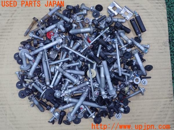 3UPJ=25480720]BMW ミニクーパーSD クロスオーバー オール4(YT20 F60)ネジ・ナット・ステー類 ジャンク_m0
