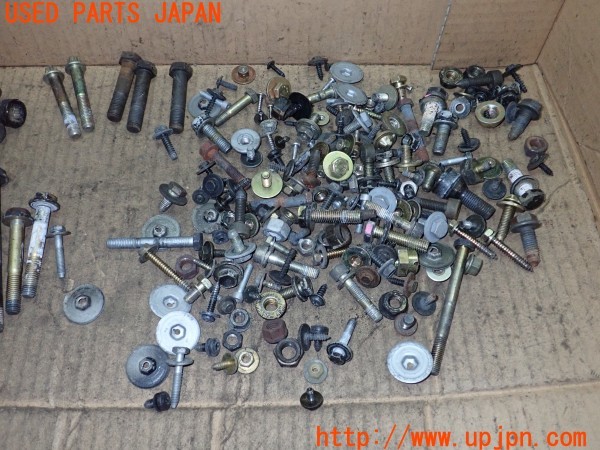 3UPJ=25540720]BMW Z3 ロードスター(CJ28 E36/7)前期 ネジ・ナット・ステー類 セット ジャンク_m2