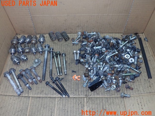 3UPJ=25550720]アルファードV(ANH10W)ネジ・ナット・ステー類 セット ジャンク_m0