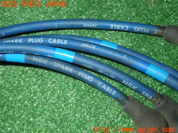 3UPJ=25700146]フィガロ(FK10)NGK スパークプラグケーブル プラグコード R-8 5本 中古_m4