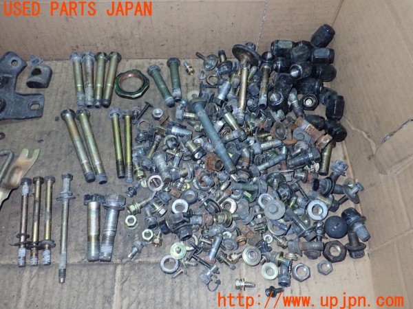 3UPJ=25730720]デリカスペースギア(PD8W)後期 ネジ・ナット・ステー類 セット ジャンク_m2