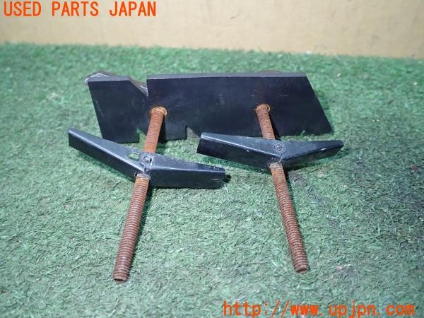 3UPJ=25770008]BMW Z4(LM30 E89)社外 フロントグリル用 エンブレム 中古_m1