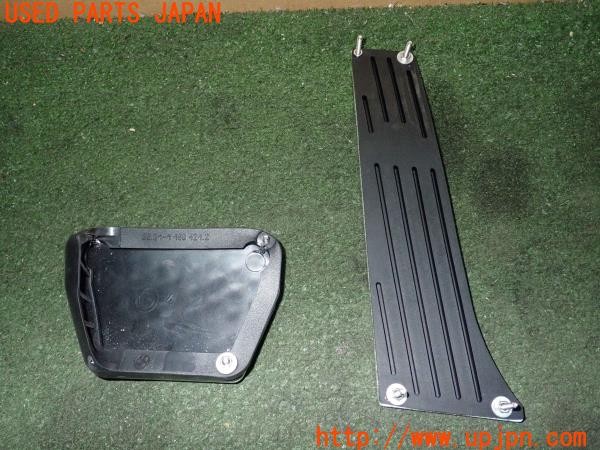 3UPJ=25770630]BMW Z4(LM30 E89)社外 ペダルカバー 中古_m3